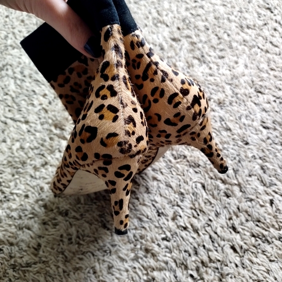 Kate Spade NY Sydney Lovely Leopard Zip Up Leather Fur Ankle Boots Sz 6,5 - Picture 4 of 6